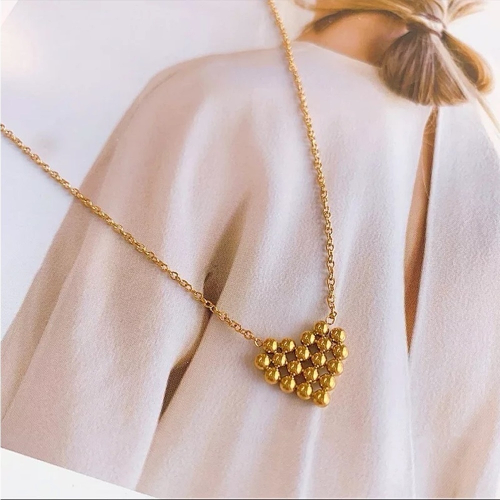 18k Gold Plated Heart Choker Pendant Necklace - Picture 5 of 8